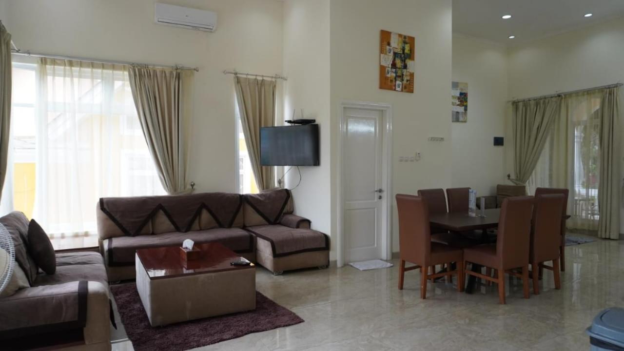 Diyar Villas Puncak NB3/3 Luaran gambar