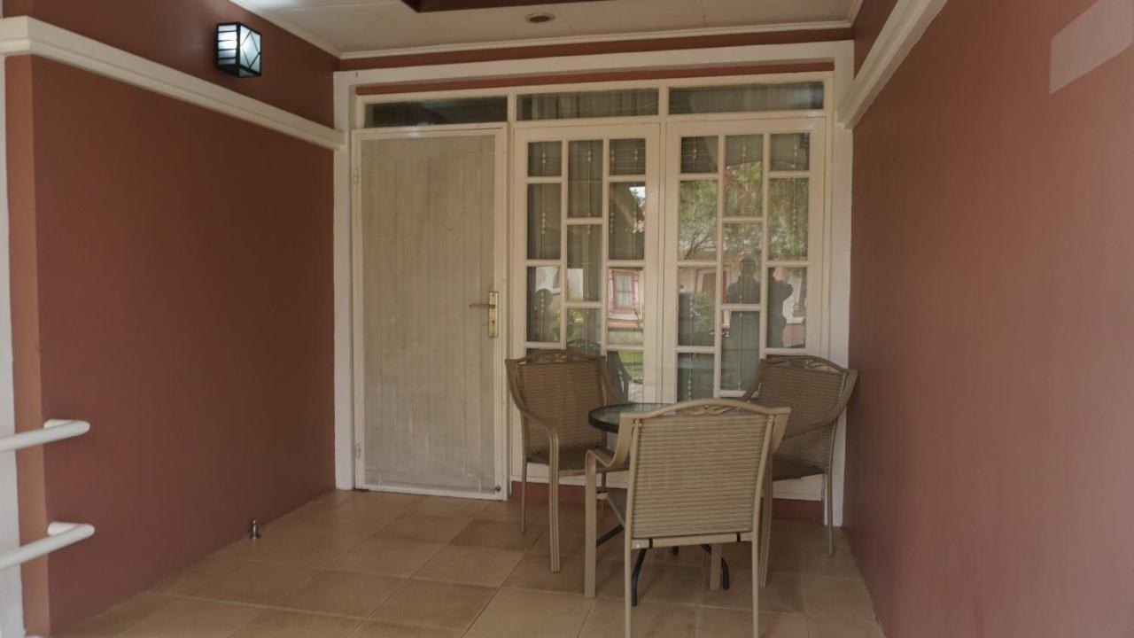Diyar Villas Puncak NB3/3 Luaran gambar