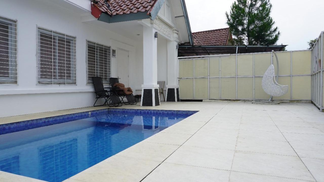 Diyar Villas Puncak NB3/3 Luaran gambar