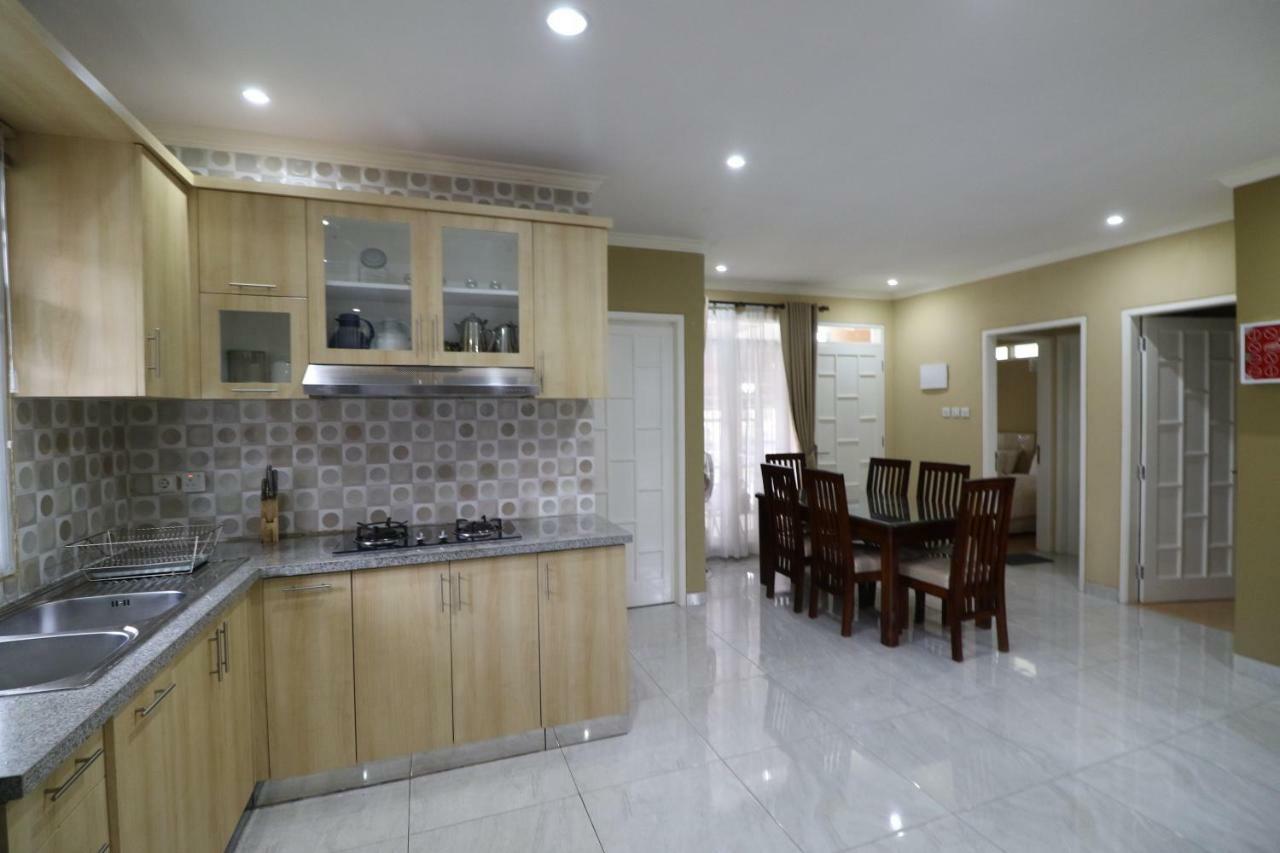 Diyar Villas Puncak NB3/3 Luaran gambar